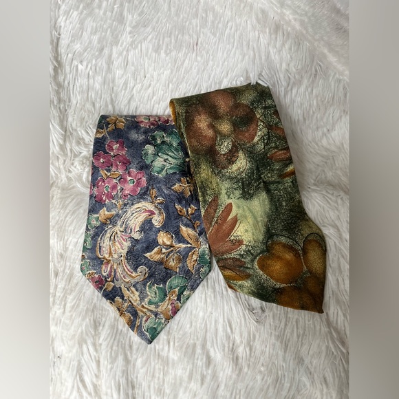 Vintage Monsieur Givenchy floral ties - Picture 1 of 11